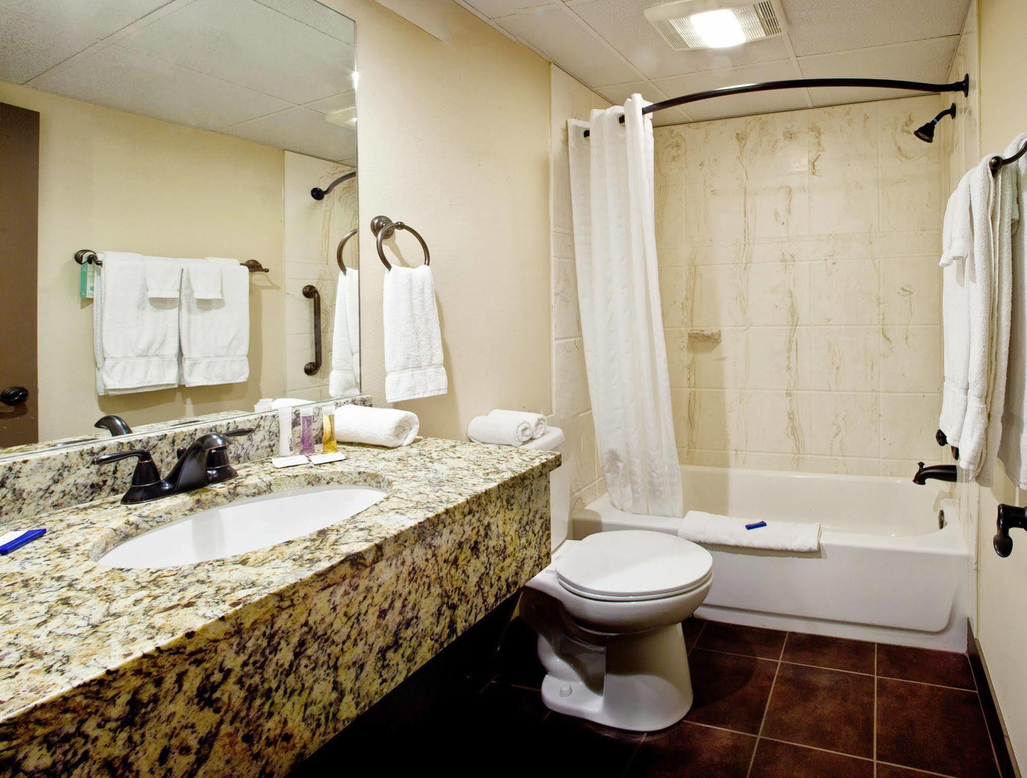 Helendorf River Inn, Suites & Conference Center Εξωτερικό φωτογραφία